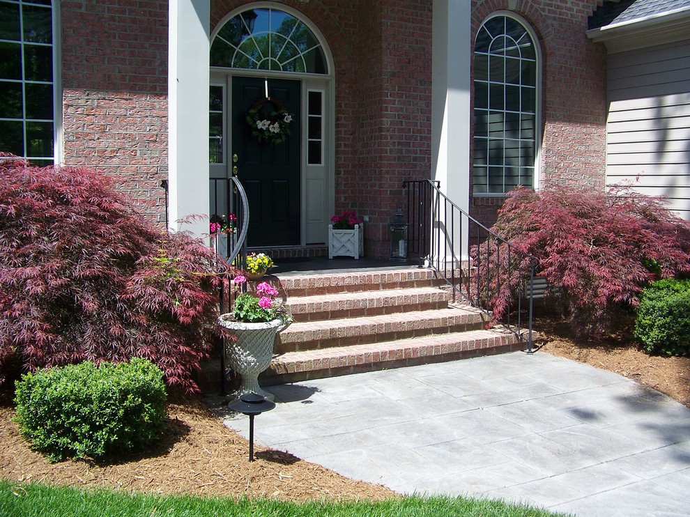 Home design - transitional home design idea