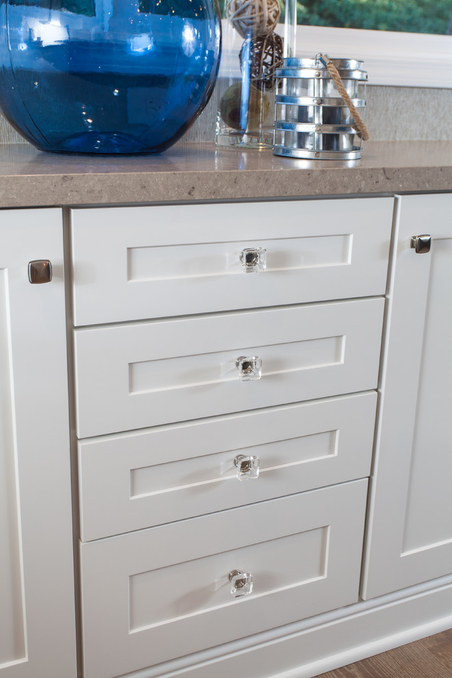 Transitional home design photo in Orange County