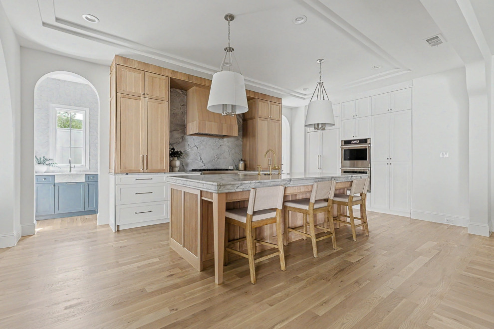 Large transitional kitchen photo in Dallas