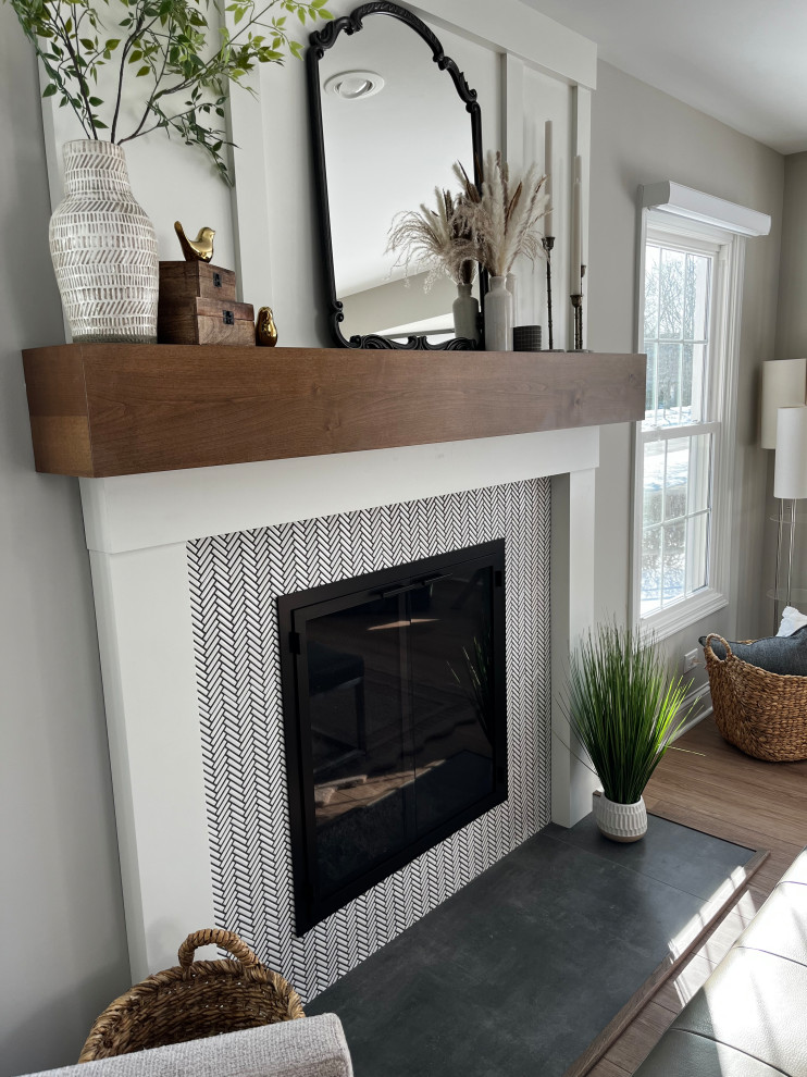 Hoffman Estates Main Level Renovation