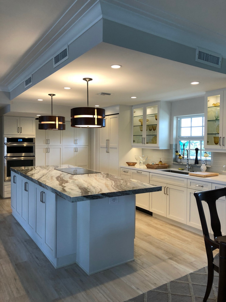 Transitional kitchen photo in Miami
