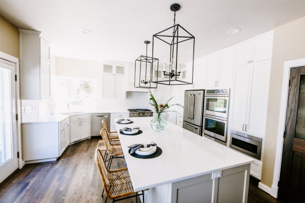 Home design - transitional home design idea in Seattle