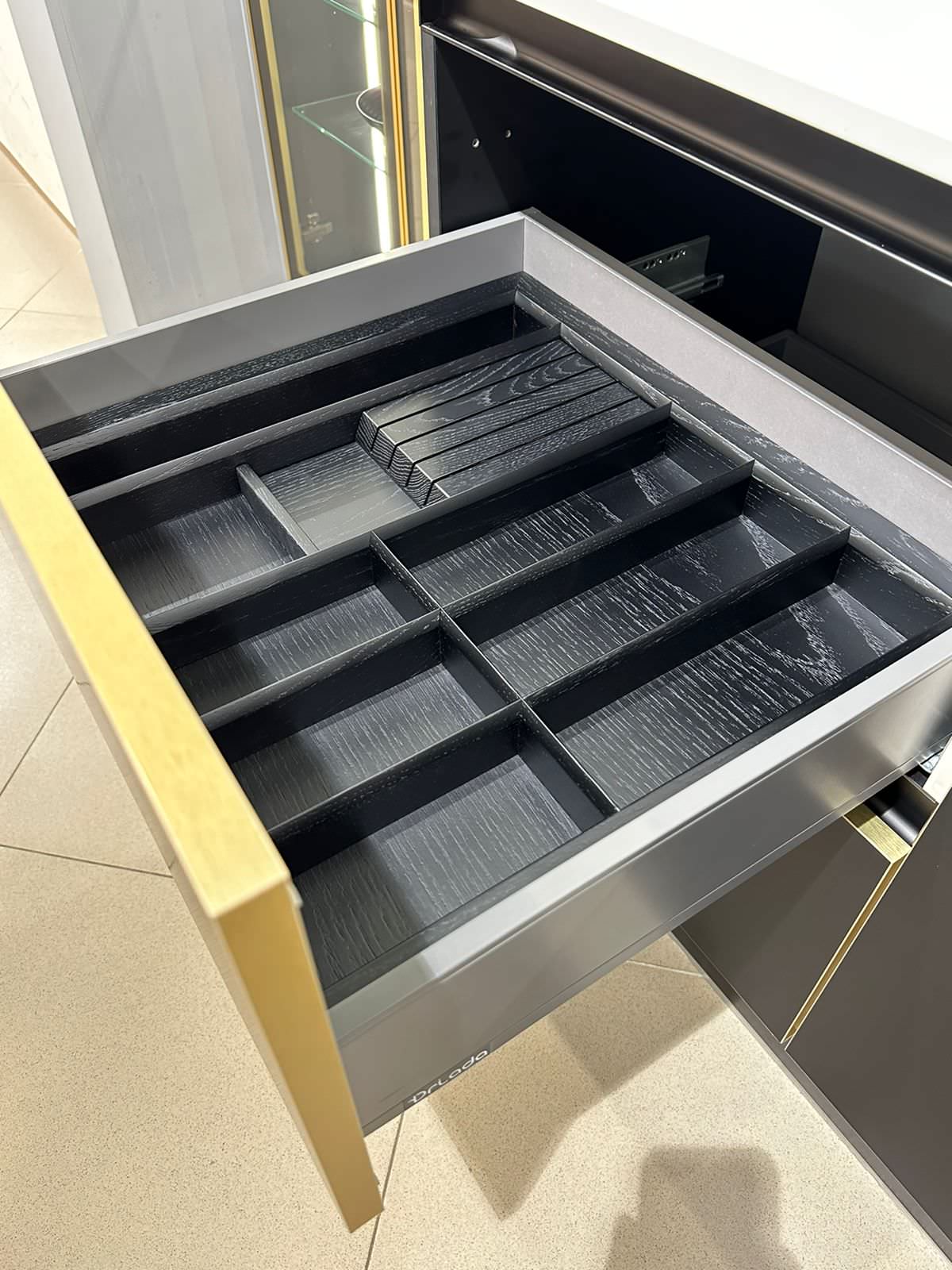 Кухонное наполнение для салона "Кухни ДРИАДА"