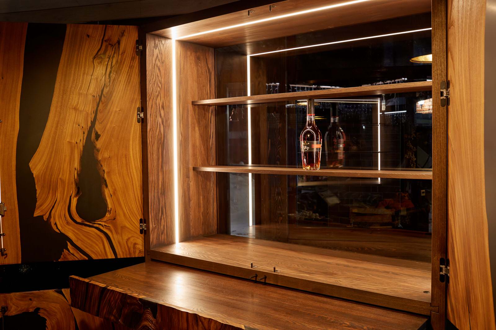 Винный шкаф "Роланд" by Millennial Wood