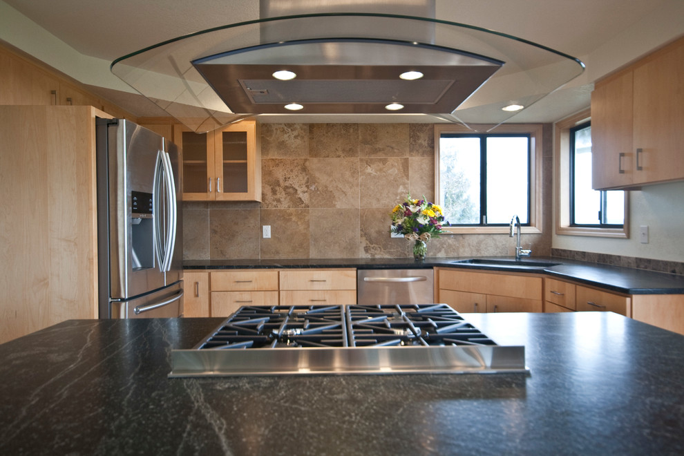 Home design - transitional home design idea