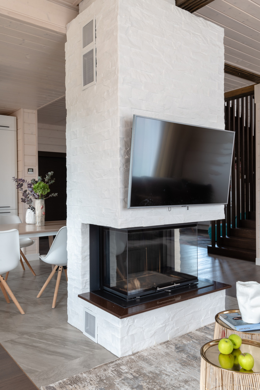 Вид на камин