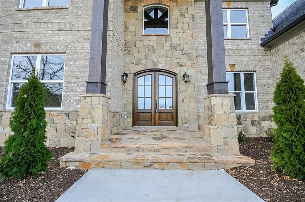 Home design - transitional home design idea in Atlanta