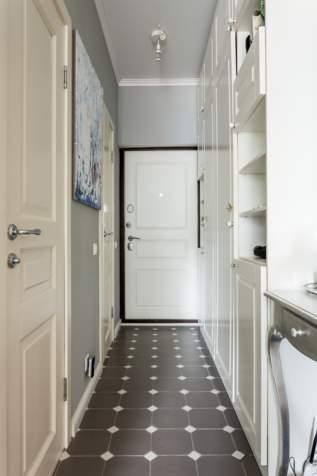 В гостях: Квартира для девушки в голубом