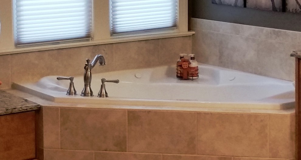 This is an example of an eclectic bathroom in Raleigh.
