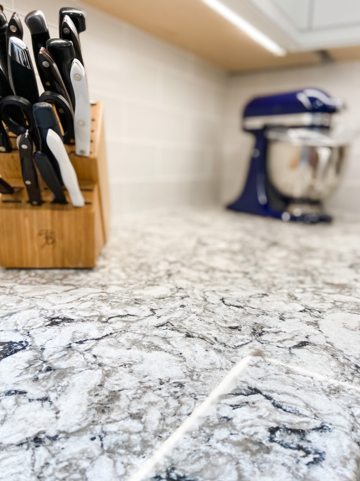 Example of a transitional kitchen design in Baltimore