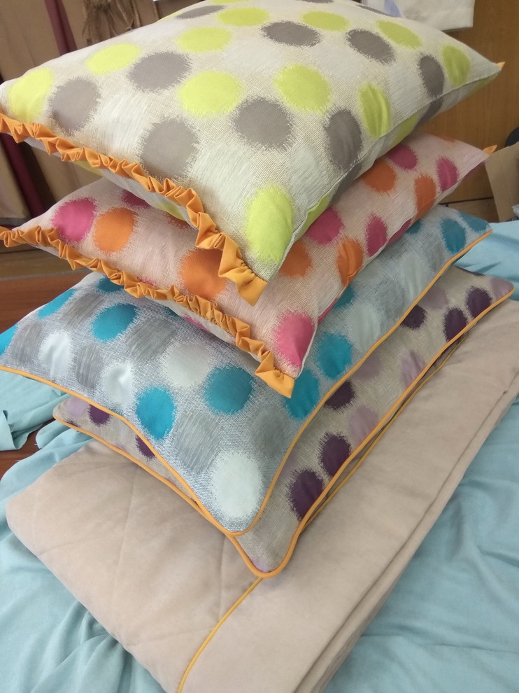 Подушки и комплекты подушек: различные модели