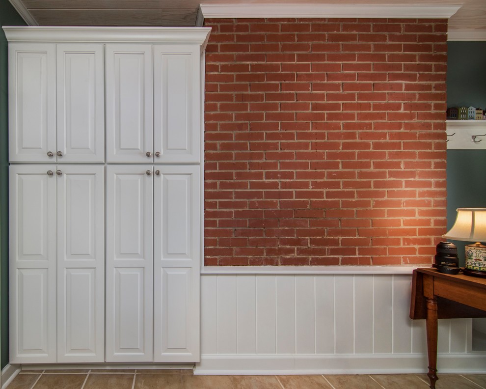 Entryway - transitional entryway idea