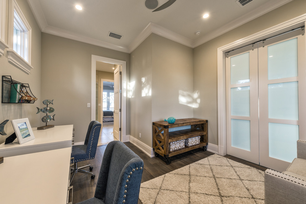Inspiration for a transitional home design remodel in Miami
