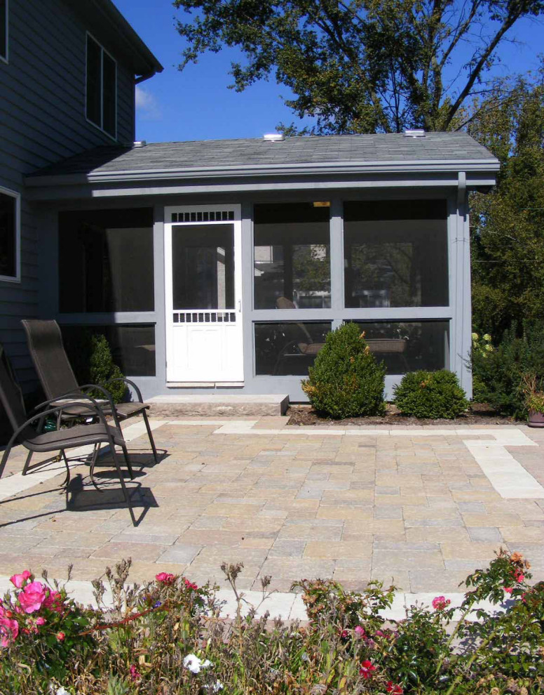 Screened Porch with Dog Wash