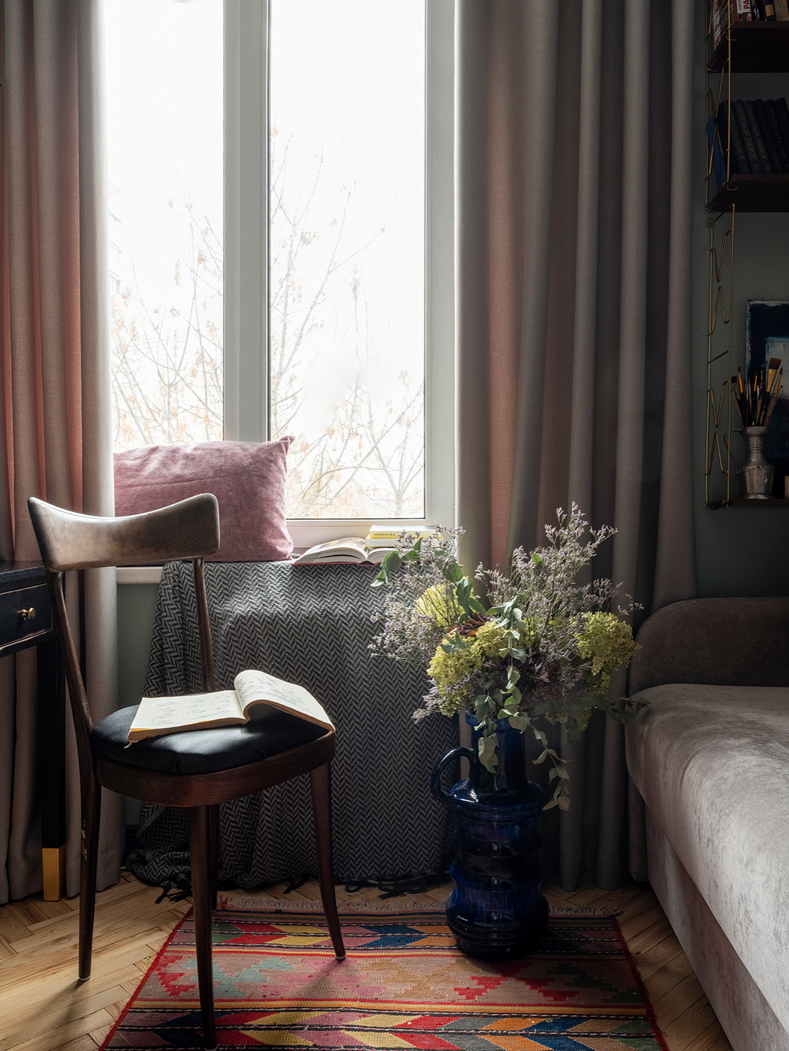 Комната-кабинет интерьерного фотографа Дины Александровой