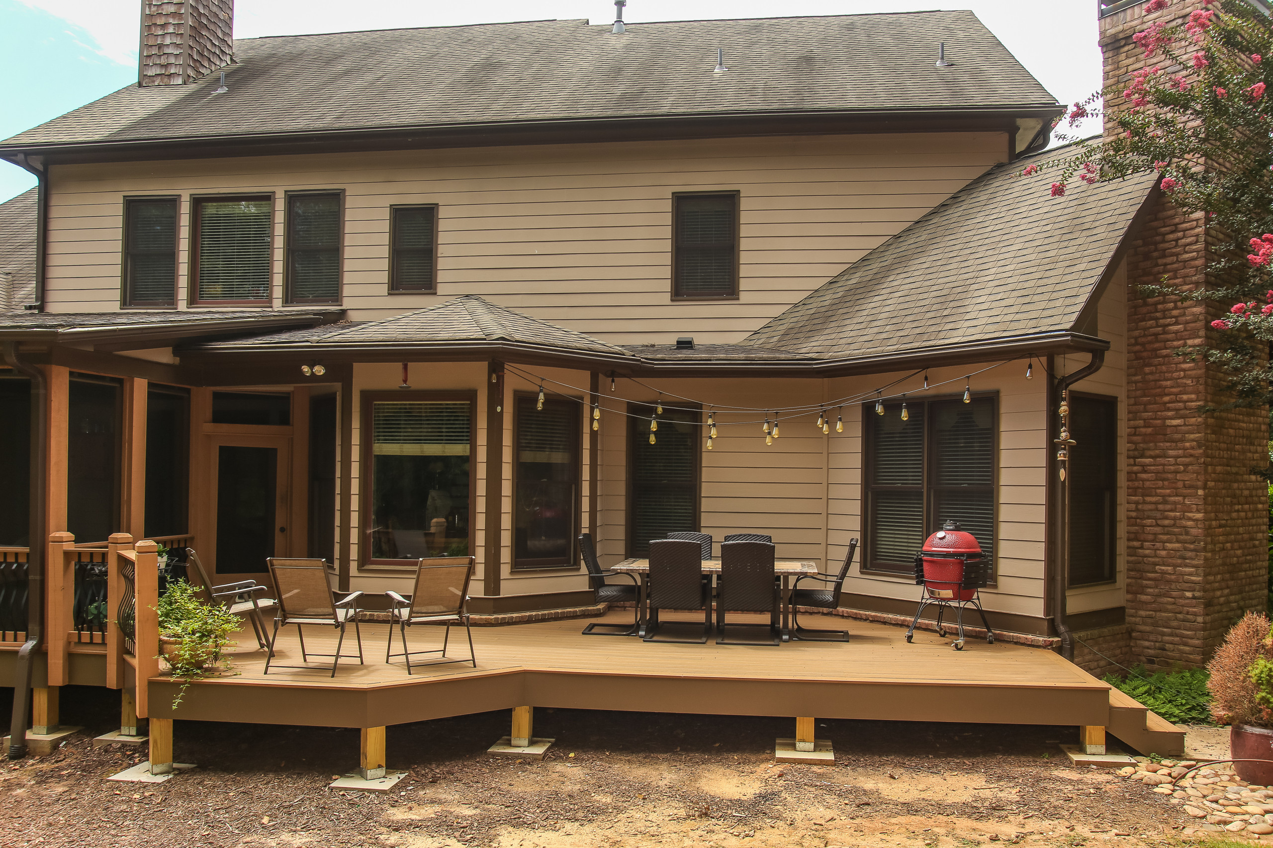 North Hall Screened Porch & Deck Repair
