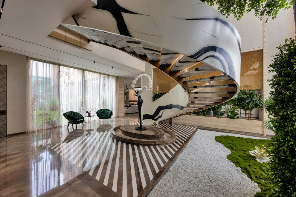 Design ideas for a contemporary staircase in Mumbai.