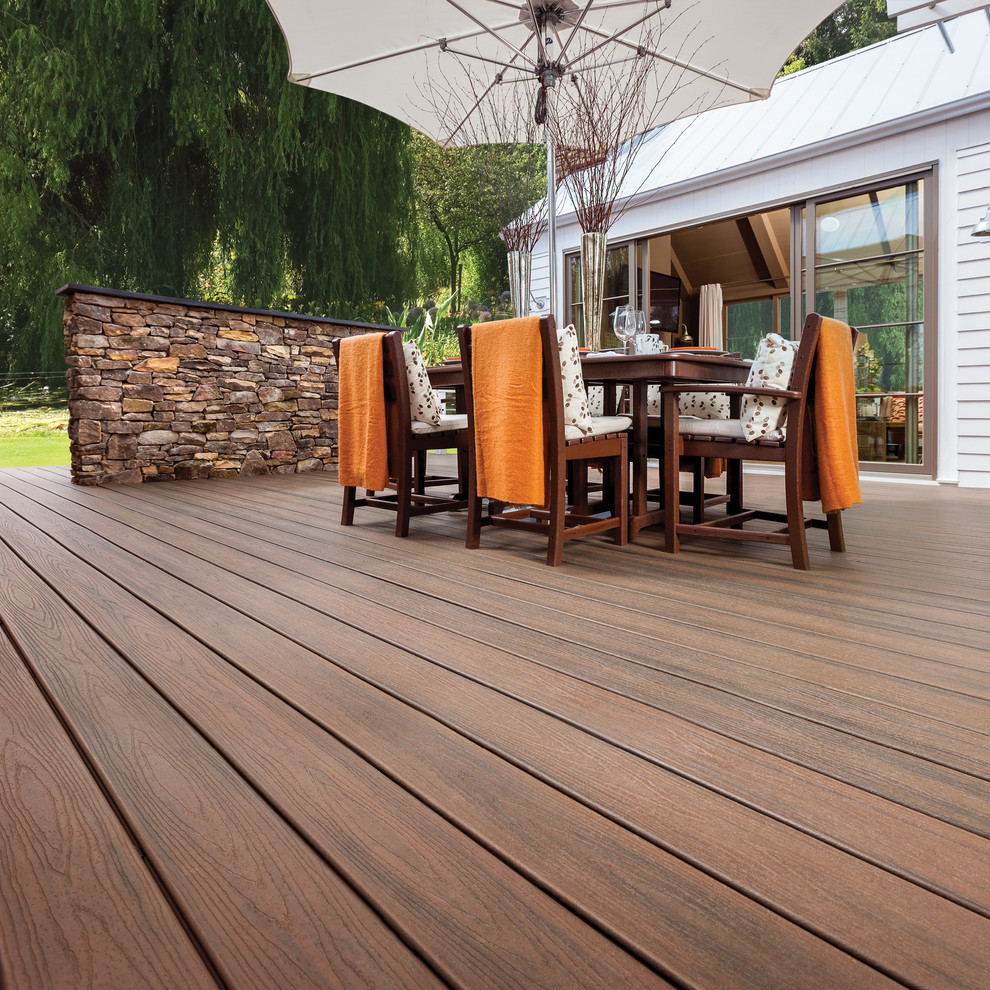 This is an example of a country deck in DC Metro.