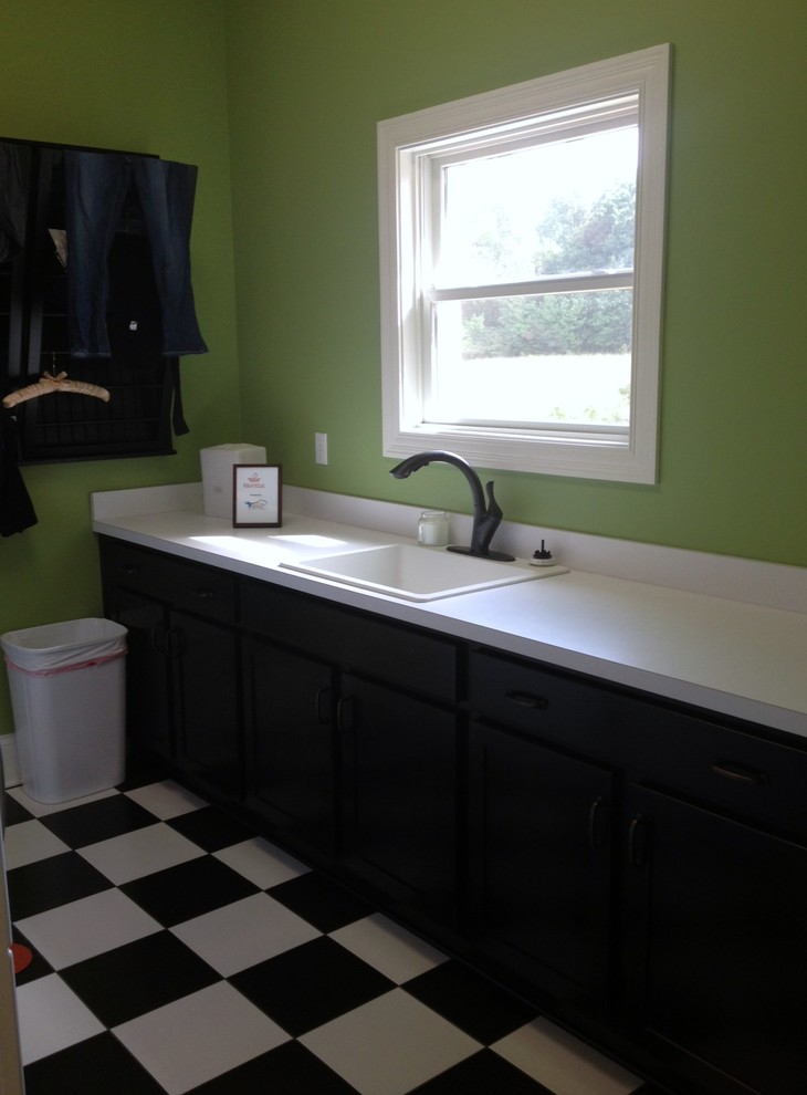 Inspiration for a traditional laundry room in Louisville.