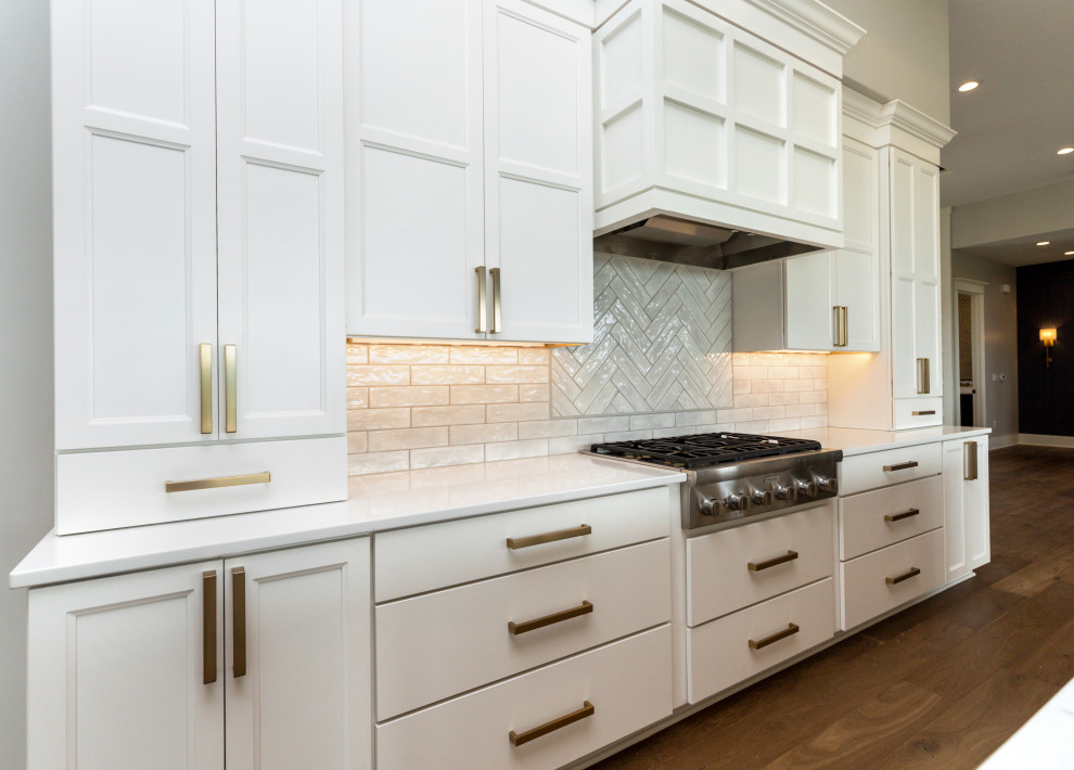 Inspiration for a transitional kitchen remodel in Cedar Rapids