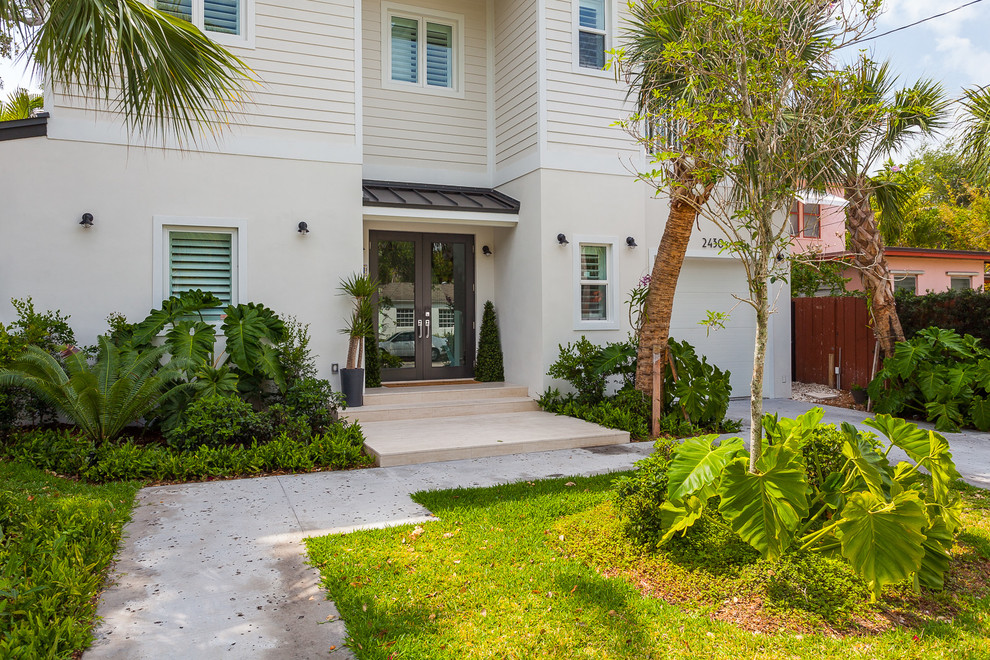 Home design - transitional home design idea in Miami