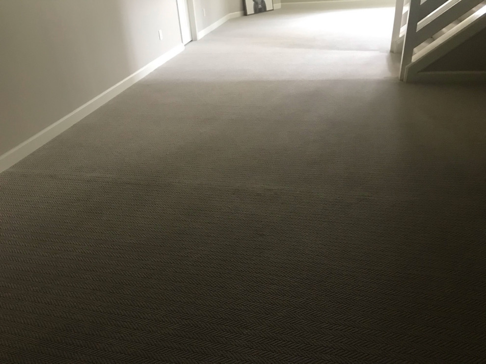 what should a normal carpet seam look like?