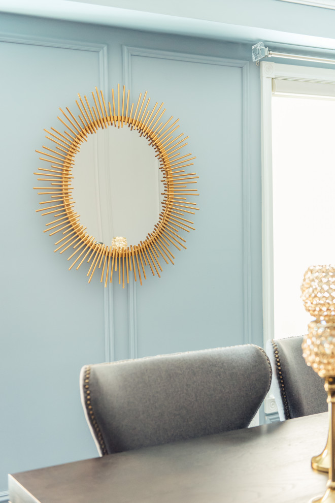 Home design - transitional home design idea in Toronto