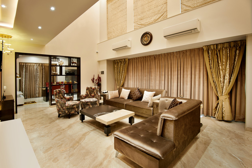 Design ideas for a contemporary living room in Pune.