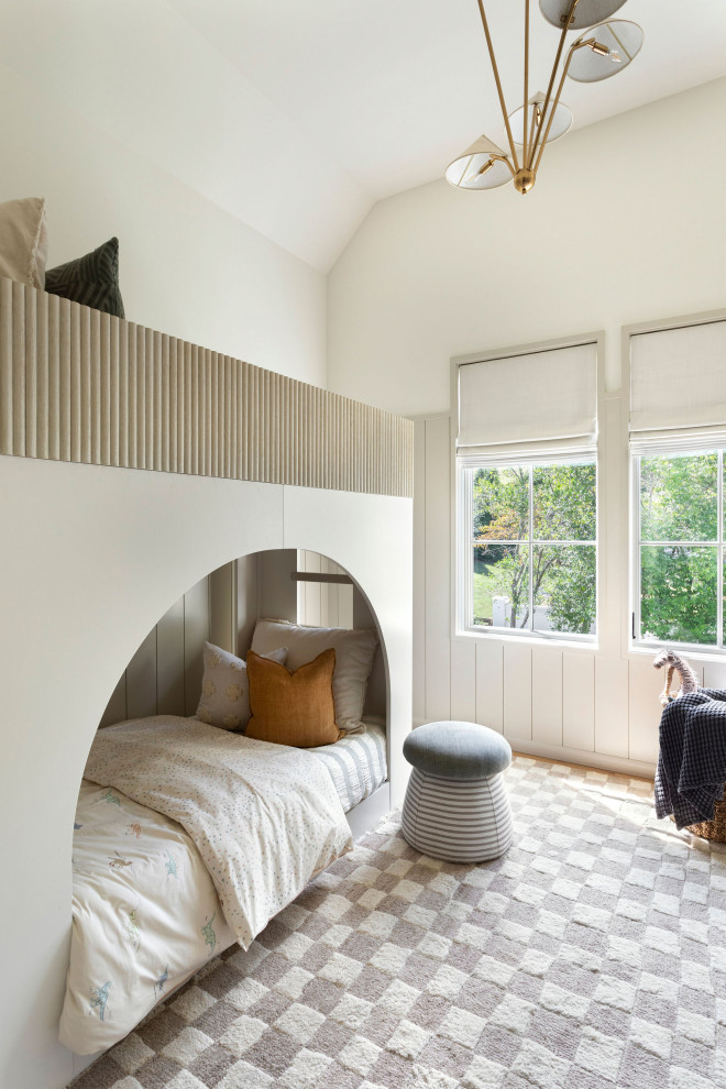 Example of a transitional kids' room design in Nashville