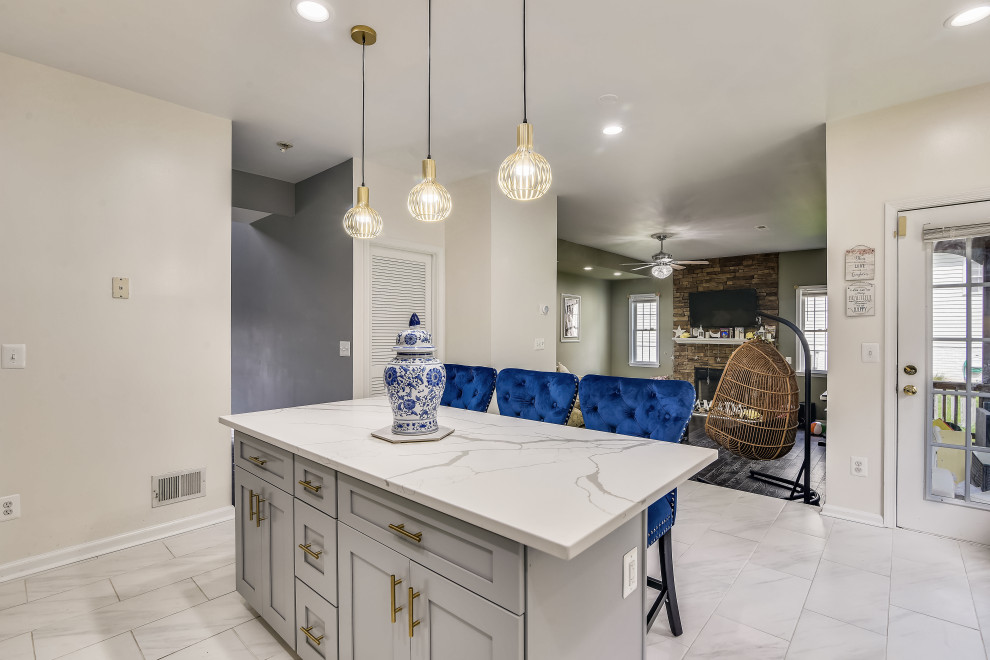 Kitchen - transitional kitchen idea