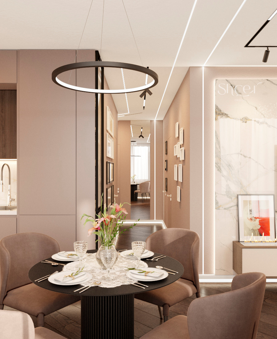 Мягкий свет на серой набережной