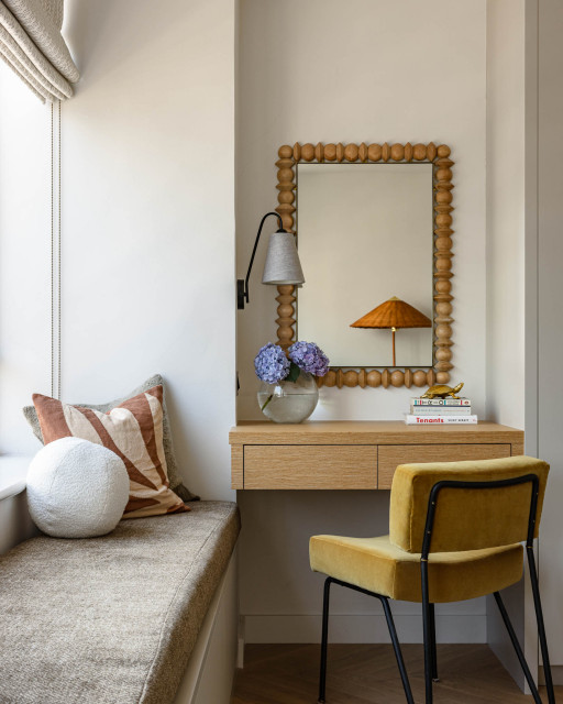 Soulful, Understated & Cosy Central London Apartment contemporary-bedroom