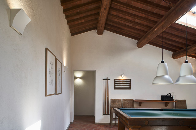 Villa Toscana shabby-chic-style-family-room