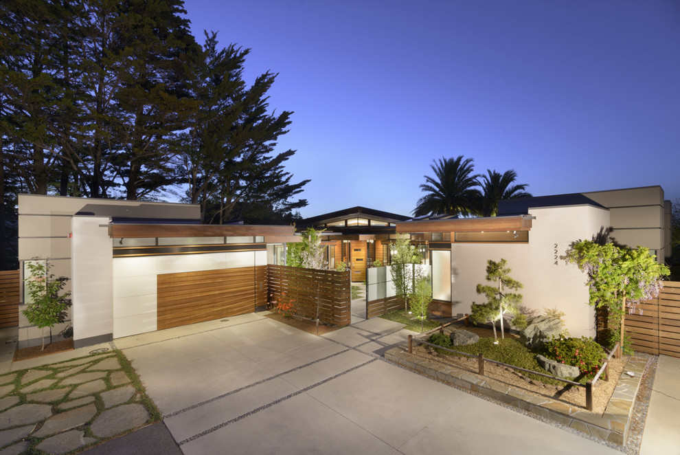 Design ideas for a contemporary one-storey white exterior in San Francisco.