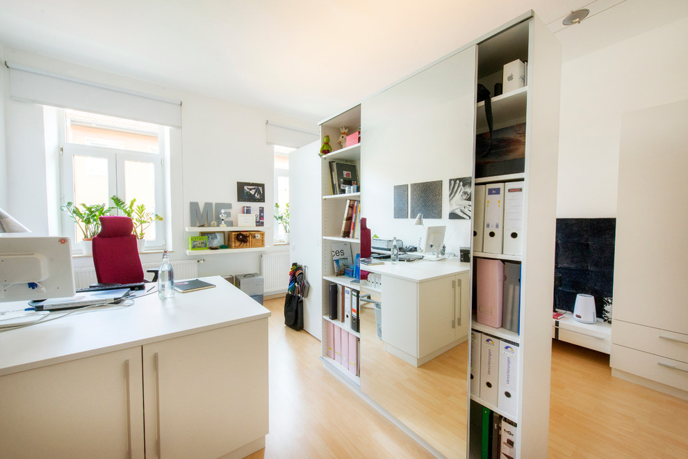 Home design - contemporary home design idea in Nuremberg