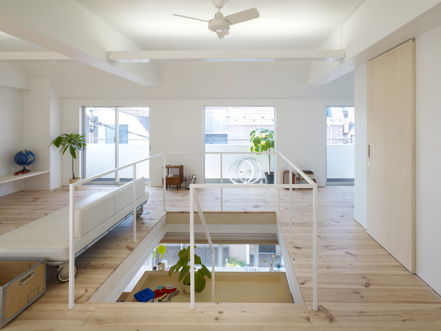 目黒本町の住宅 contemporary-vardagsrum