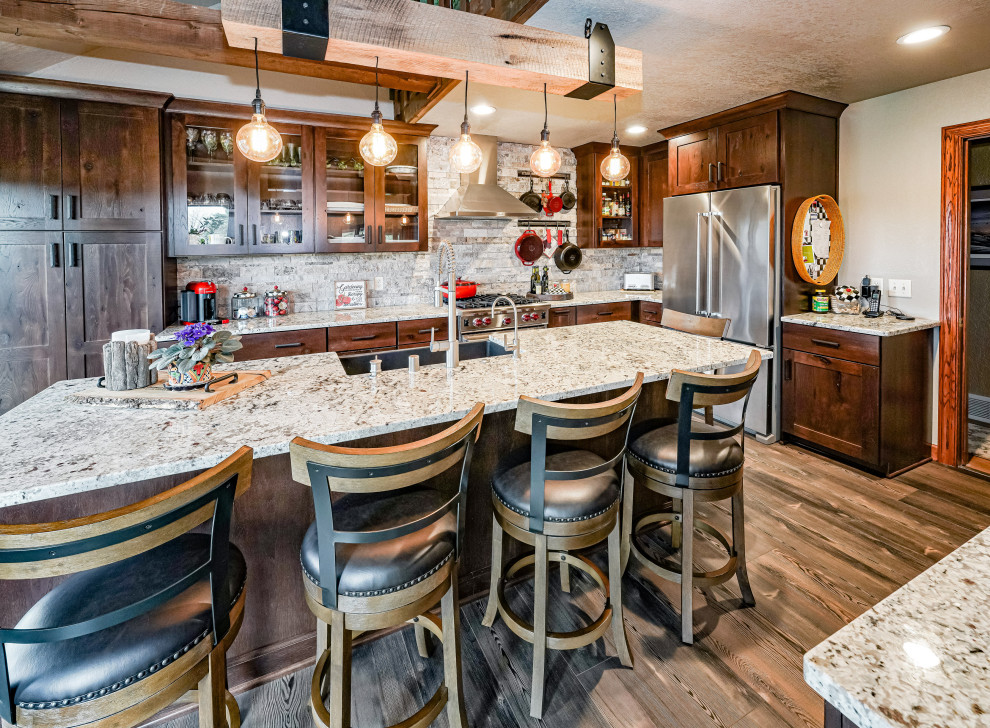Example of a mountain style home design design in Milwaukee