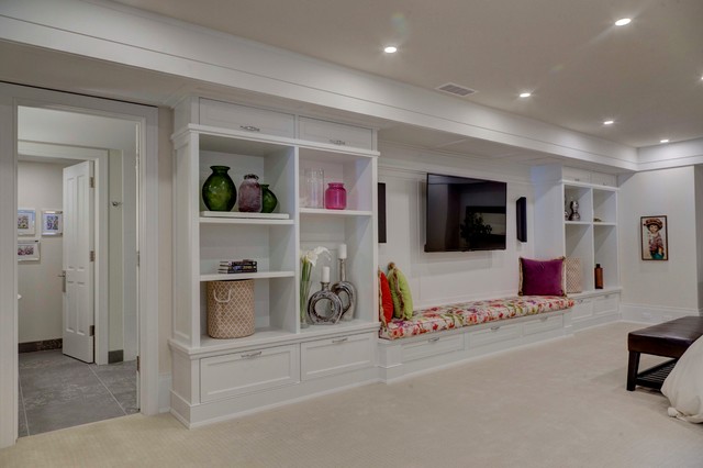 Lake Front Refinement bedroom
