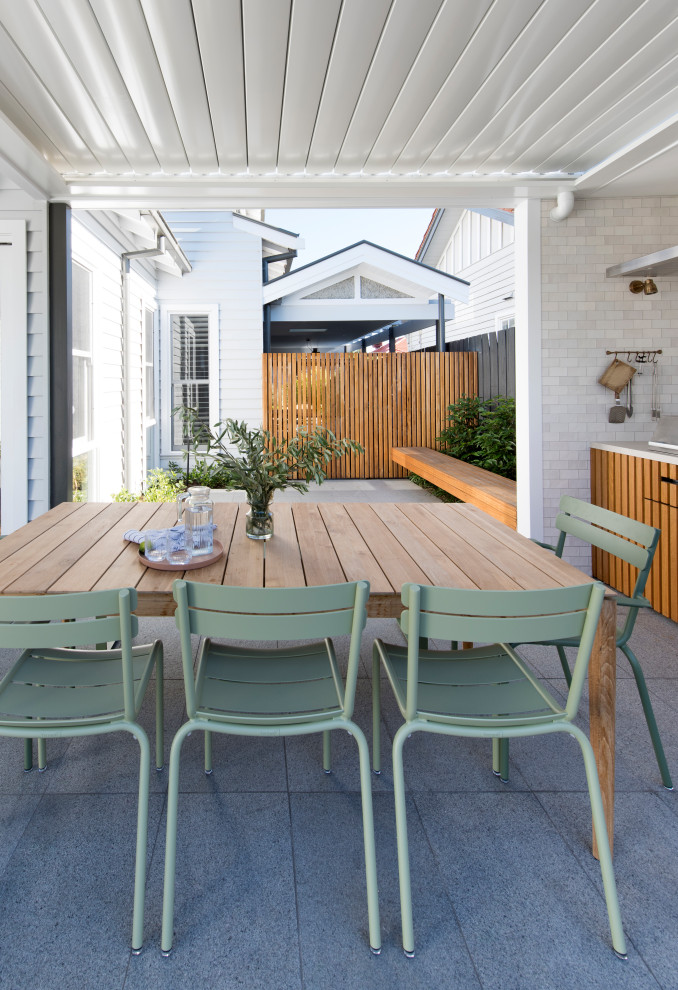 Design ideas for a beach style patio in Melbourne.