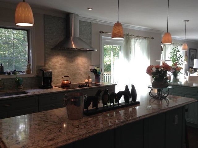 Logan Backsplash nyklassisk-koekken