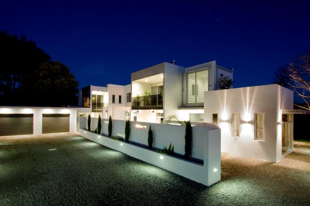Entry at night moderne-hus-og-facade