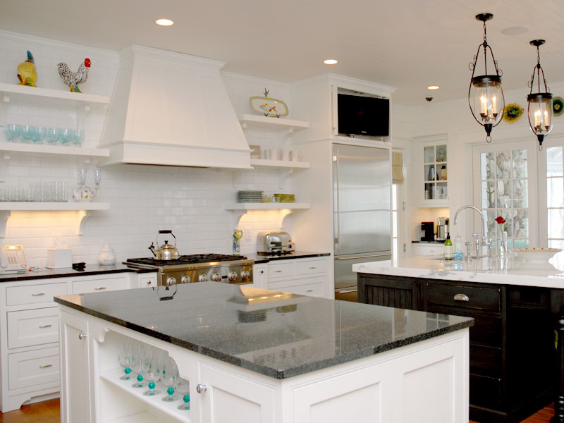 Example of a large mountain style kitchen design