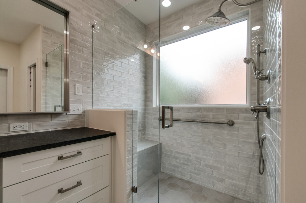 Franklin 4 bathroom & laundry room reno - Transitional - Bathroom ...