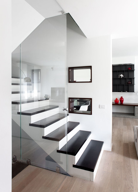C House contemporary-trappa