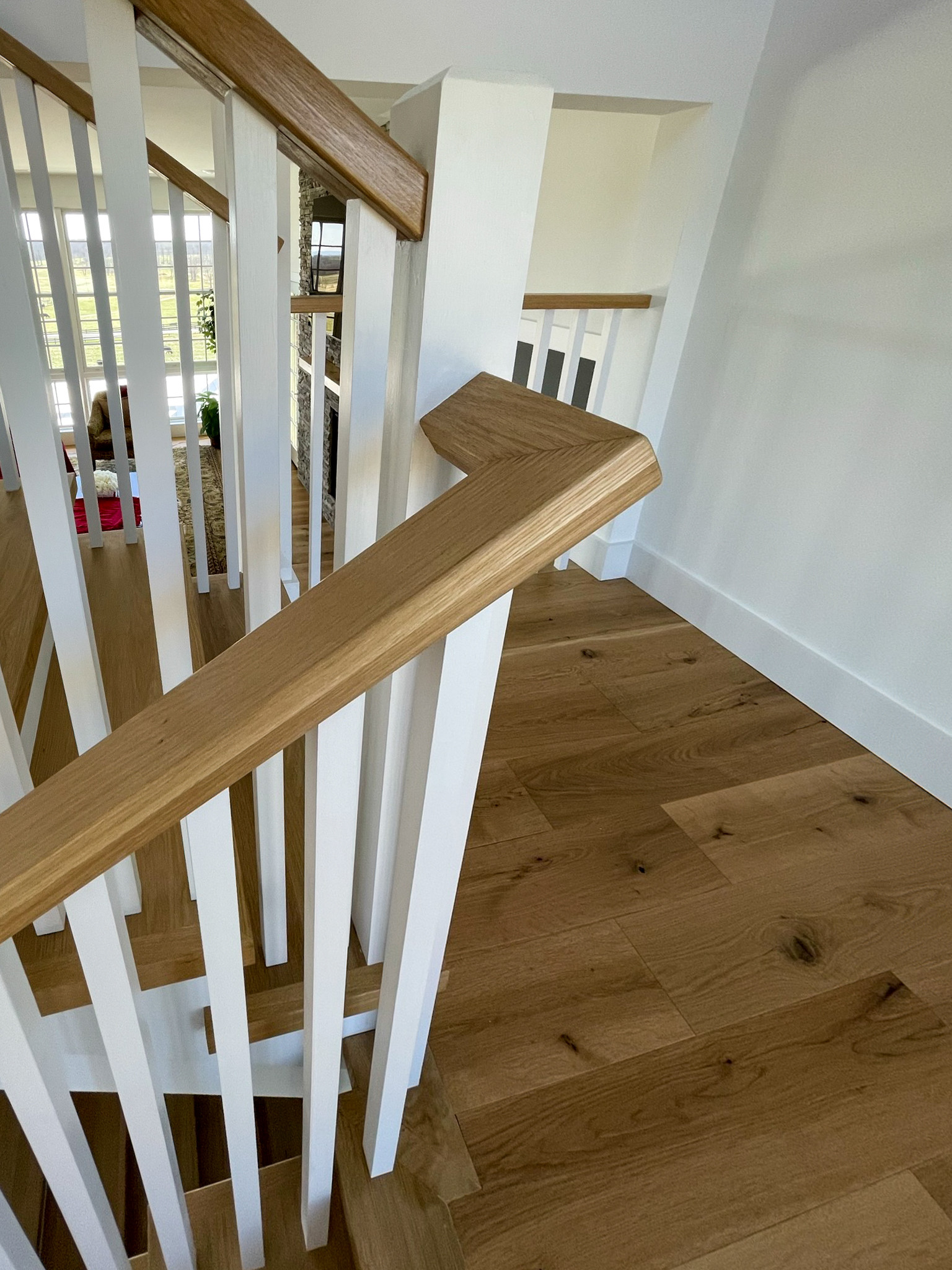 91_U-Shaped Floating Staircase Surrounded by Bucolic Mountain Views, Winchester,