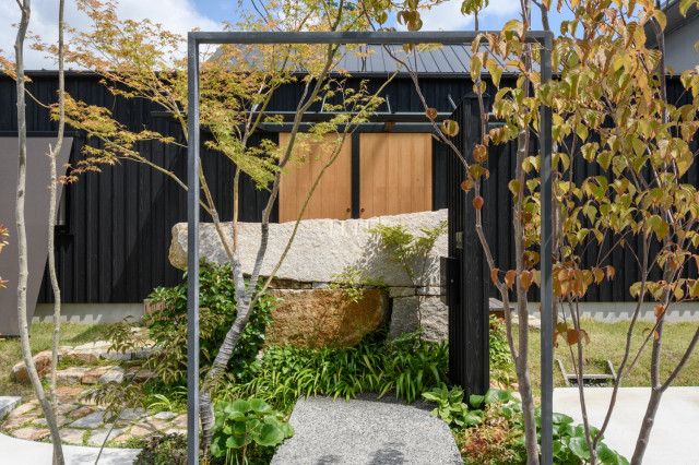 CEDAR HUS / 2017 
