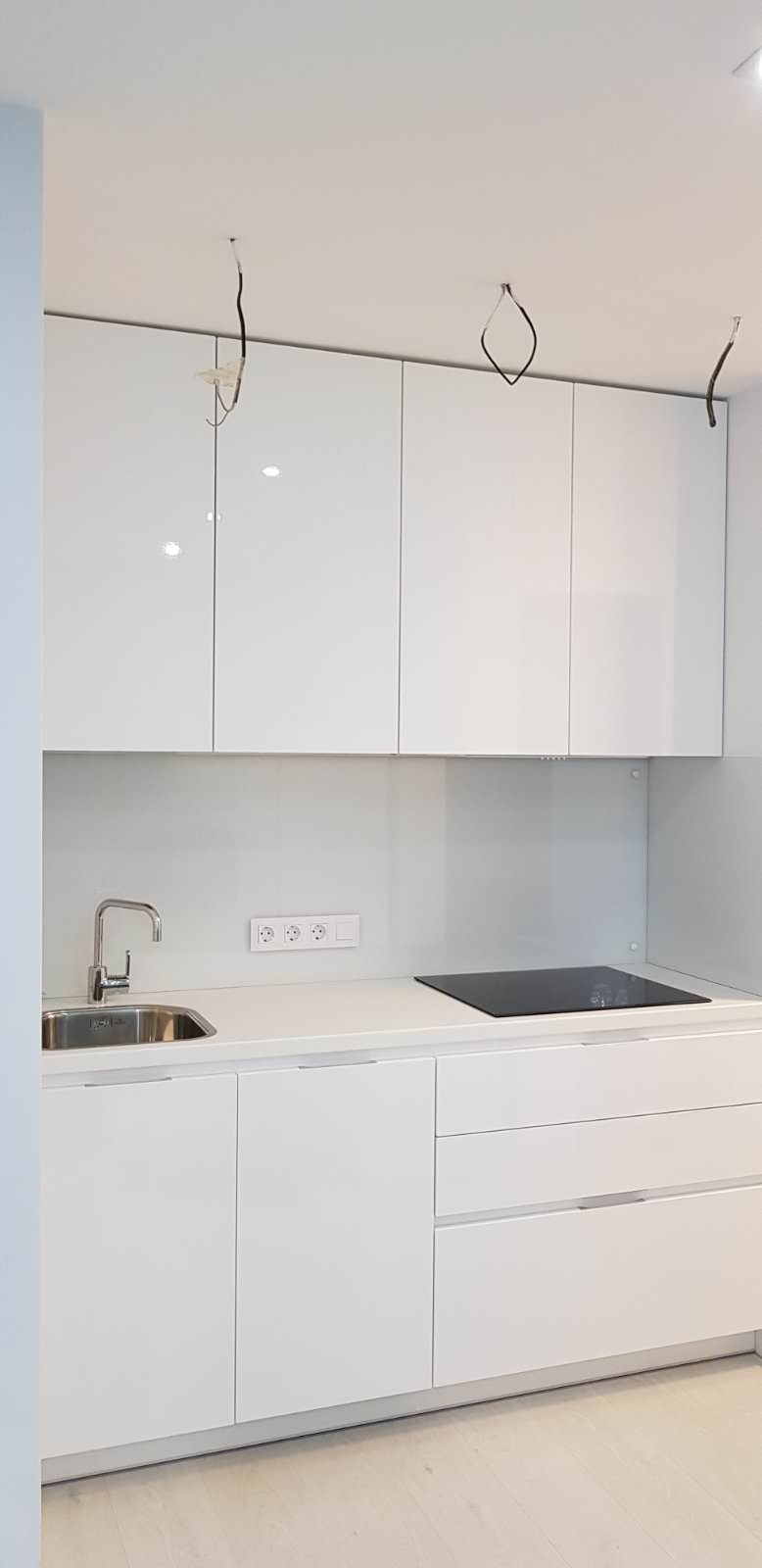 Маленькая квартира для девушки и ее дочки-школьницы