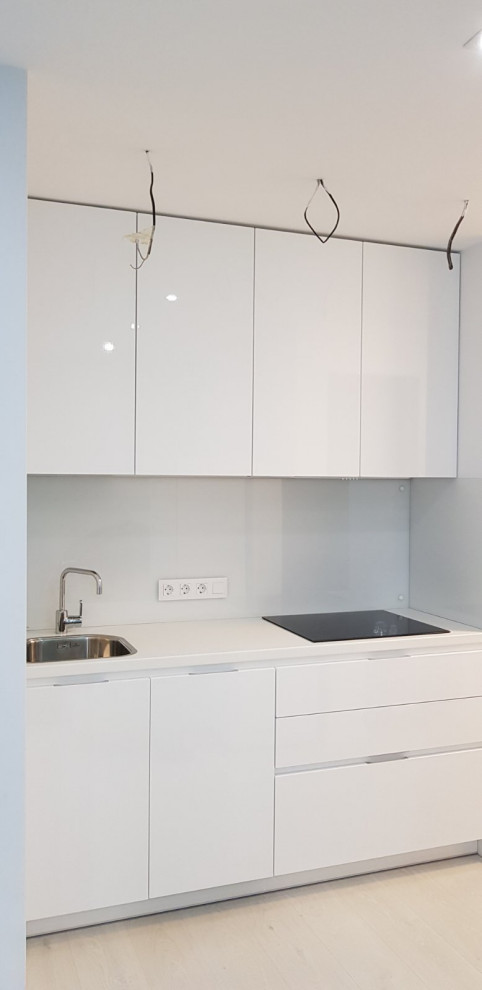 Маленькая квартира для девушки и ее дочки-школьницы