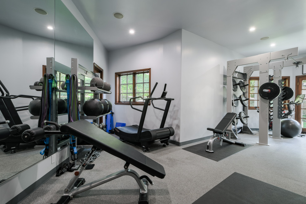 Photo of a contemporary home gym in Los Angeles.