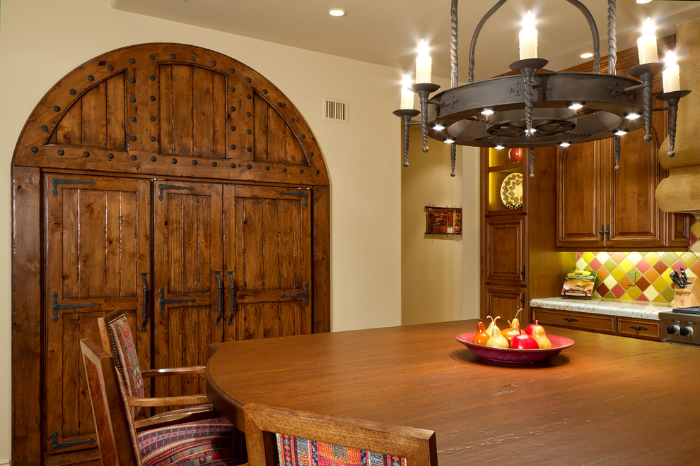 Inspiration for a rustic home design remodel in Phoenix